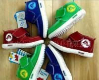 二手供应 Crocs花园鞋、帆布鞋及童款魔术贴圣克鲁兹系列